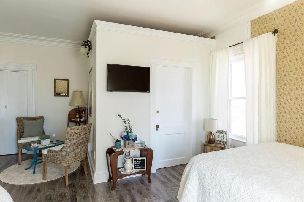 Heritage Quay Bed & Breakfast ピクトゥー エクステリア 写真